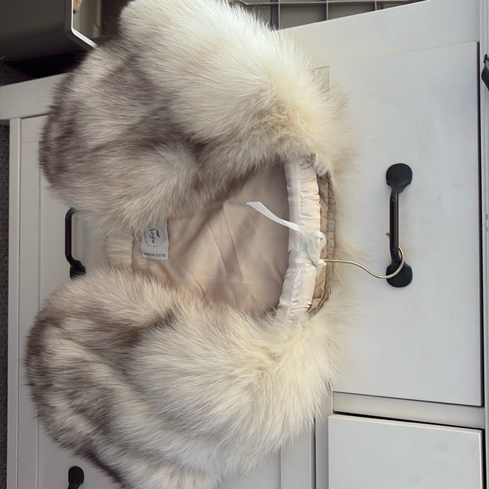 Norwegian Blue Fox Stole